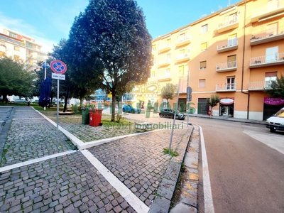 Quadrilocale da ristrutturare, Avellino centro