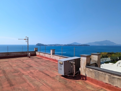 Soluzione Indipendente in vendita a Monte di Procida