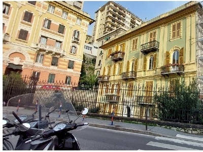 Vendita Appartamento via Peschiera, 30, Genova