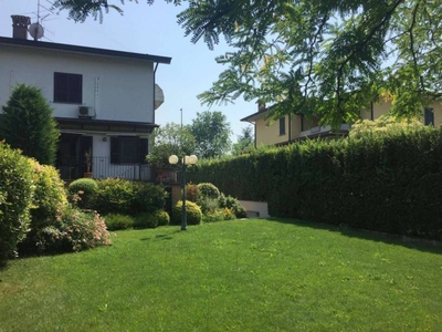 Villa Bifamiliare in vendita a Piacenza - Zona: Quart. 2000