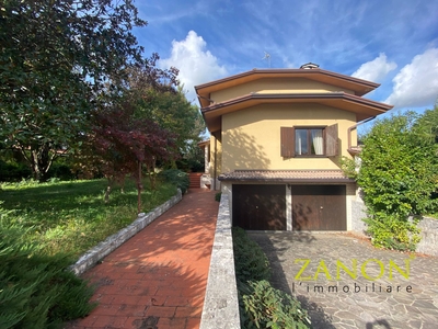 Villa con terrazzo a Farra d'Isonzo