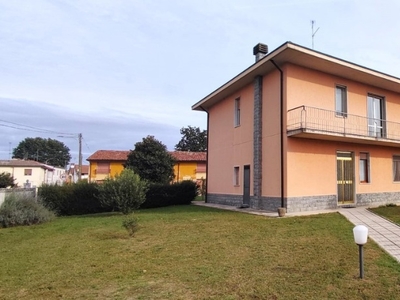 Villa singola in Via Manzoni 2, Torrevecchia Pia, 5 locali, 2 bagni