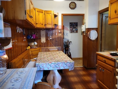 Appartamento in Via Giovanni Revello, Genova, 5 locali, 1 bagno, 60 m²