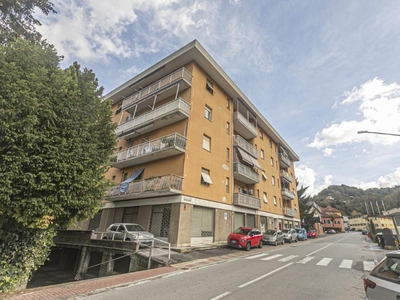 Appartamento in Via Gramsci 9, Sant'Olcese, 6 locali, 1 bagno, 96 m²