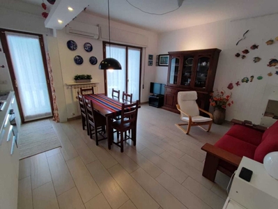 Appartamento in Via Ponte nuovo 1, Rapallo, 5 locali, 1 bagno, 75 m²