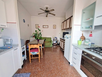 Appartamento in Via San Remo, Genova, 5 locali, 1 bagno, 60 m²