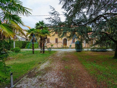 Casa indipendente a Saonara, 14 locali, 2 bagni, arredato, 330 m²