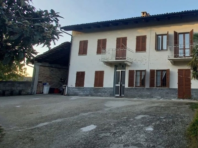 Casa indipendente in Via San Secondo 7, Vezza d'Alba, 11 locali