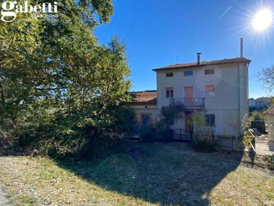 Casa indipendente in Via Santa Croce 110, Lanciano, 7 locali, 2 bagni