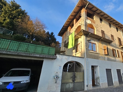Casa semi indipendente in vendita a Valdilana Biella Crocemosso