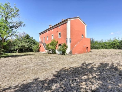 Casale Caratteristico In Vendita a Rosignano Marittimo, Toscana