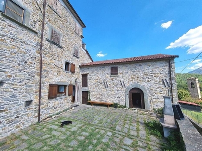 For Sale: 18th Century Stone Property with Exclusive Courtyard, Garden, and Land - Fivizzano, Tuscany