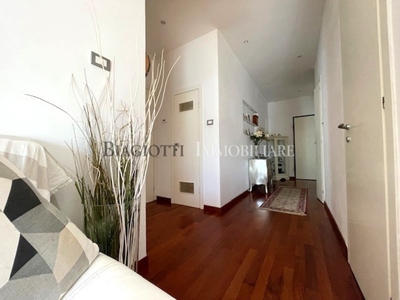 Quadrilocale a Livorno, 2 bagni, 90 m², ascensore, ottimo stato