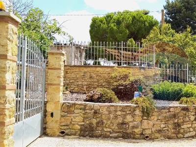 Quadrilocale in Località Villa, Volterra, 1 bagno, giardino privato