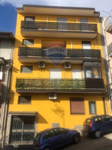 Quadrilocale in Via bruce sabin, Misterbianco, 2 bagni, 110 m²