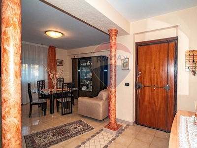 Quadrilocale in Viale San Teodoro, Catania, 1 bagno, con box, 115 m²