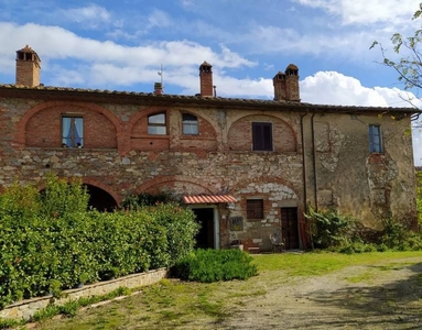 Azienda Agricola in Vendita a Sinalunga, Toscana - Terreno irrigato con casali da ristrutturare