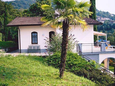 Casa a Tremosine con terrazza, giardino e piscina