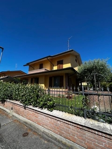 Villa in ottime condizioni a Reggiolo