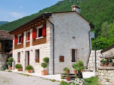 Casa a Valle Santa Felicita con giardino, terrazza e barbecue