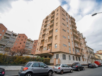 Appartamento in Vendita in Via Foligno 3 a Torino
