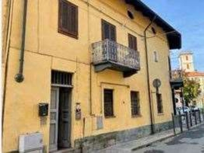 Appartamento in Via Cavour 2, Montanaro, 35 locali, 78 m² in vendita