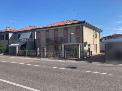 Appartamento in Via Roma, Cona, 8 locali, 2 bagni, 211 m² in vendita