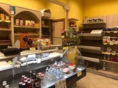 Attività commerciale in Vendita a Pisa, zona Porta a mare, 12'000€, 25 m², arredato