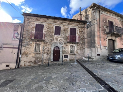 Casa indipendente in Via Generale De Stefano, Ogliastro Cilento