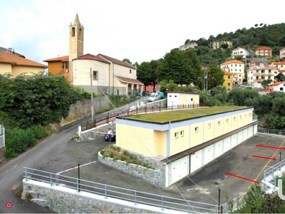 Garage/Posto auto in Vendita in Via dei Leoni 46 a Varazze