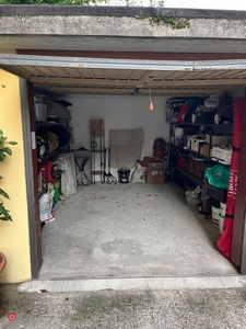 Garage/Posto auto in Vendita in Viale Montello a Mantova