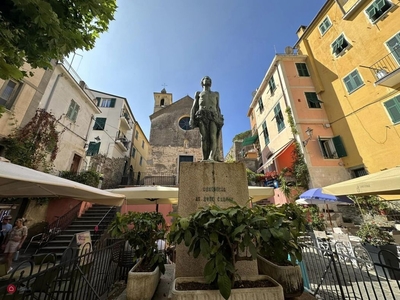 Magazzino in Vendita in centro a Vernazza