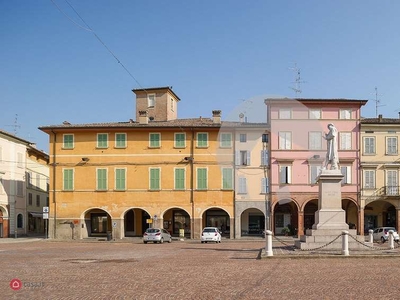 Negozio/Locale commerciale in Vendita in Piazza Spallanzani Lazzaro 5 B a Scandiano