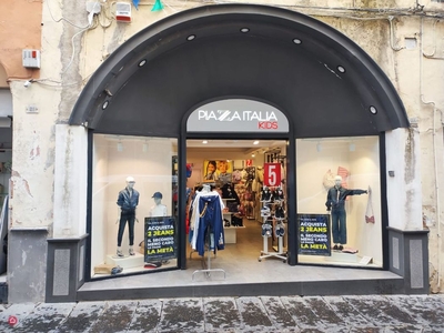 Negozio/Locale commerciale in Vendita in Via Ercole a Bacoli
