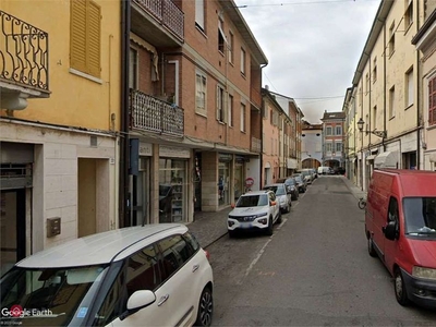 Negozio/Locale commerciale in Vendita in Via Mazzini 18 a Concordia sulla Secchia