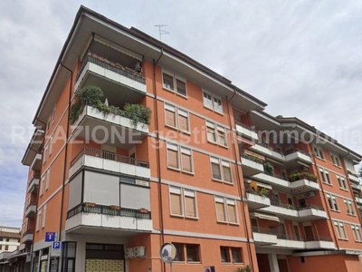 Trilocale a Vicenza, 1 bagno, con box, arredato, 140 m², 2° piano