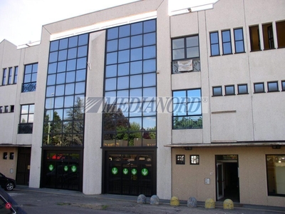 Ufficio in Vendita in a Azzano San Paolo