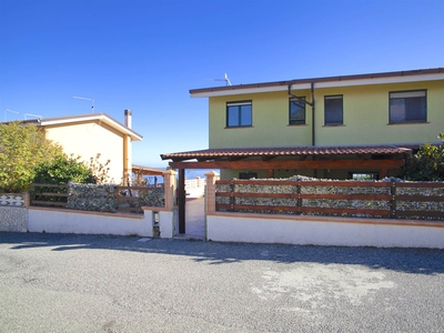 Villa a schiera in vendita a Roseto Capo Spulico Cosenza Borgo Roseto