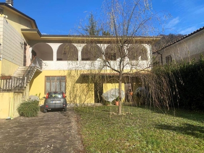 Villa in vendita a Pescaglia Lucca Trebbio