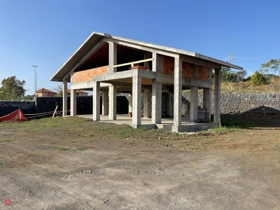 Villa in Vendita in Lavinaio a Aci Sant'Antonio