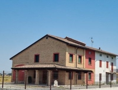 Villa in Vendita in Via Cavour 35 a Fidenza