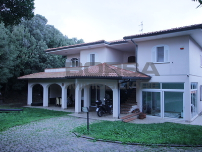 villa indipendente in vendita a Nibbiaia