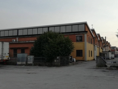 Capannone Industriale in vendita a San Giorgio di Piano via Vinca