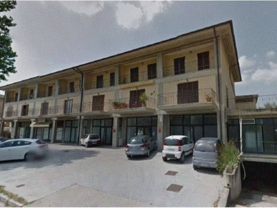 Magazzino in vendita a Santa Vittoria in Matenano