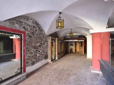 Negozio in vendita a Porto Valtravaglia via castello