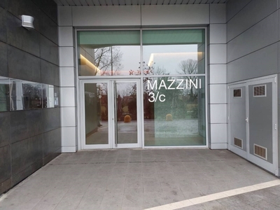 Ufficio in vendita a Cernusco sul Naviglio via Giuseppe Mazzini, 3
