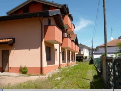 Ufficio in vendita a Oggiona con Santo Stefano via Como 19