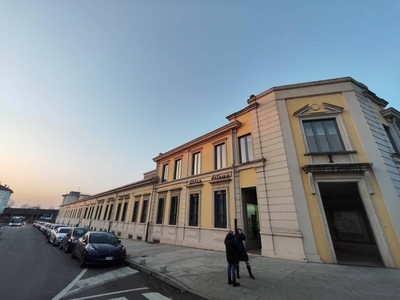 Ufficio in vendita a Pavia piazza Ercole Marelli