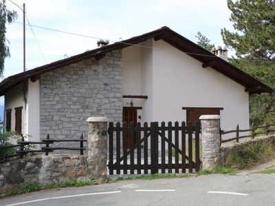 Villa Bifamiliare in in vendita da privato a Challand-Saint-Anselme frazione Arbaz