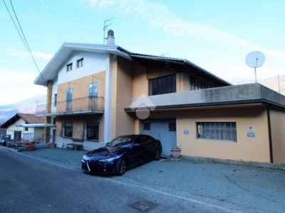 Villa Bifamiliare in vendita a Chambave frazione Margnier, 93